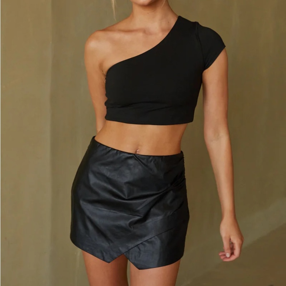 Black faux leather envelope skirt